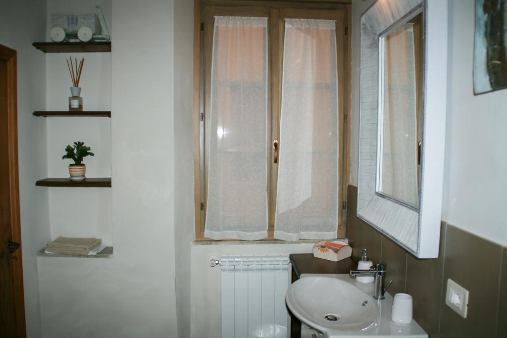 Residenza Fra Le Torri - Charme & Art Gallery Home アレッツォ 部屋 写真