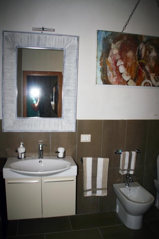 Residenza Fra Le Torri - Charme & Art Gallery Home アレッツォ 部屋 写真
